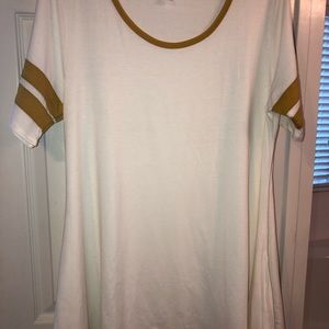 LuLaRoe Perfect T